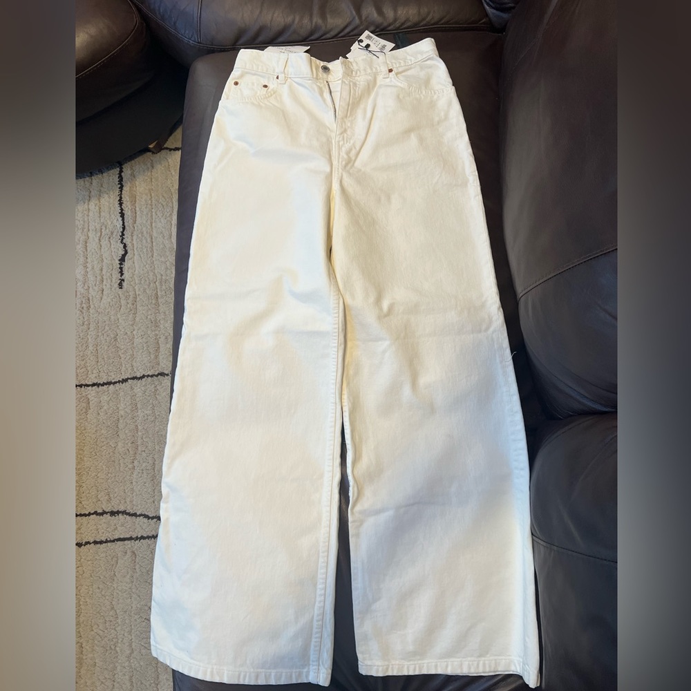 Zara white The Trute Wide leg jeans.